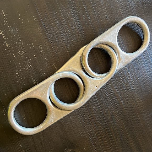 Silver Metal Linked Figurine - Picture 3 of 4